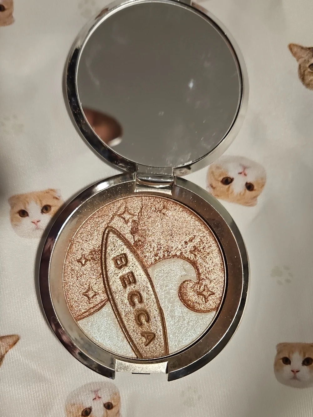 BECCA Dual-Tone Shimmer Highlighter in Rose Gold & Pearl Wave
